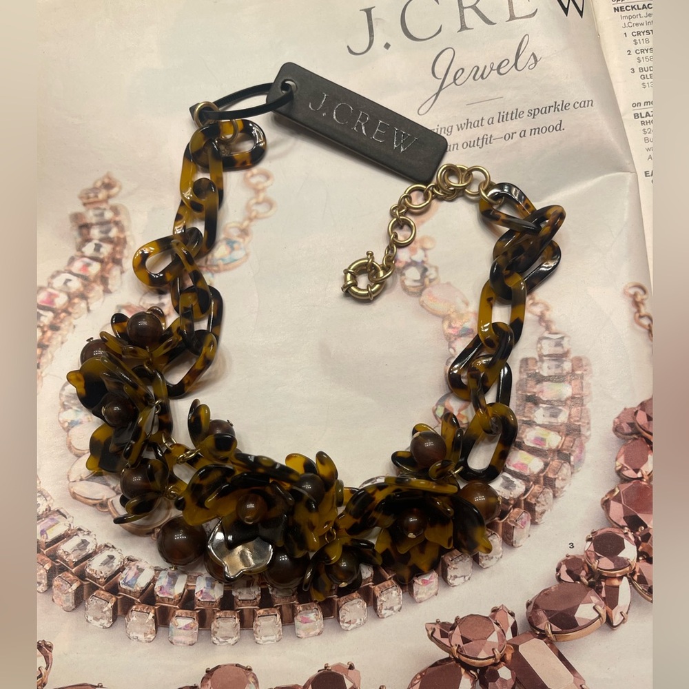 🤎 NWT J. Crew Tortoise Flower Necklace